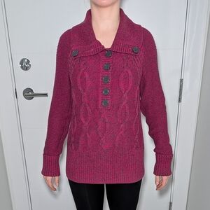 ✨SALE: 3 for $15!✨ Fuschia DKNY sweater